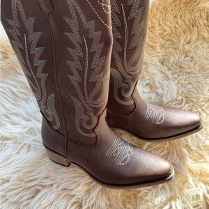 Brown western Boots with Embroidered Design